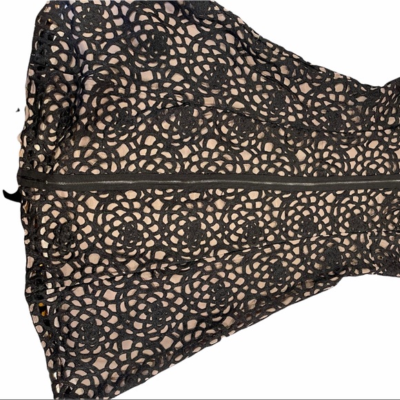 NWOT T Tahari black lace dress with tan silky lining - Picture 4 of 6